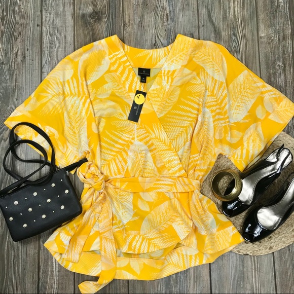 WORTHINGTON yellow palm print top - Picture 1 of 7